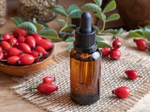 3 Advantages of Rosehip Oil for Hair